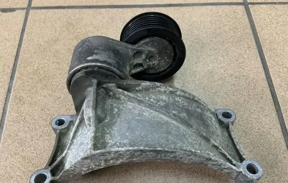 Audi A6 S6 C7 4G Generator/alternator bracket 06E903143D 06E903133M 06E903143