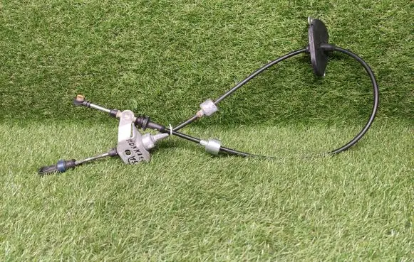 Gear shift cable linkage