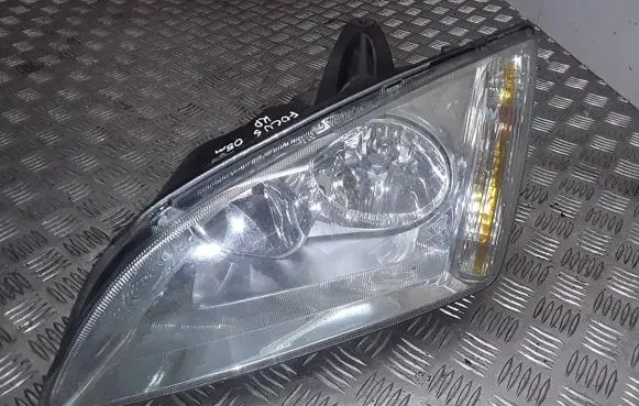 Ford Focus Headlight/headlamp 4m5113w030
