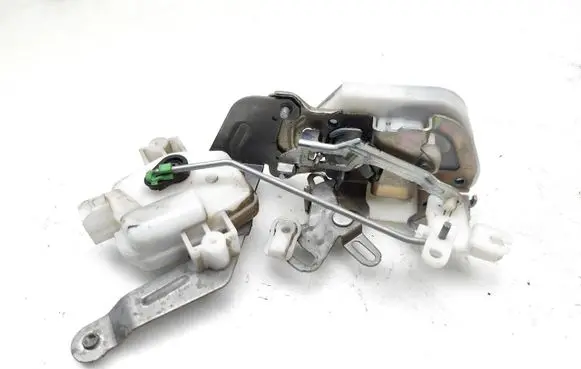 Mitsubishi Pajero Tailgate/trunk/boot lock/catch/latch 