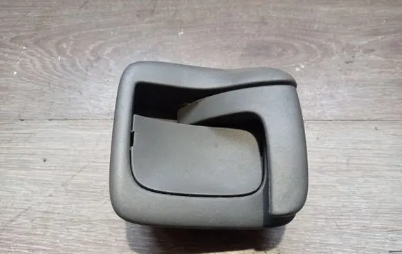 Volvo V70 Engine bonnet (hood) release handle 9175853 8650740