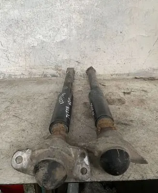 Volkswagen Jetta VI Rear shock absorber/damper