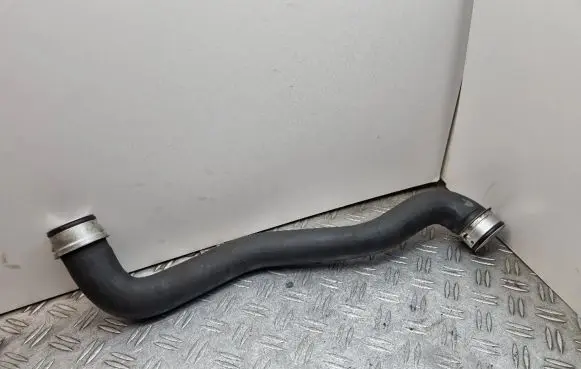 Mercedes-Benz C W204 Engine coolant pipe/hose A2045012582