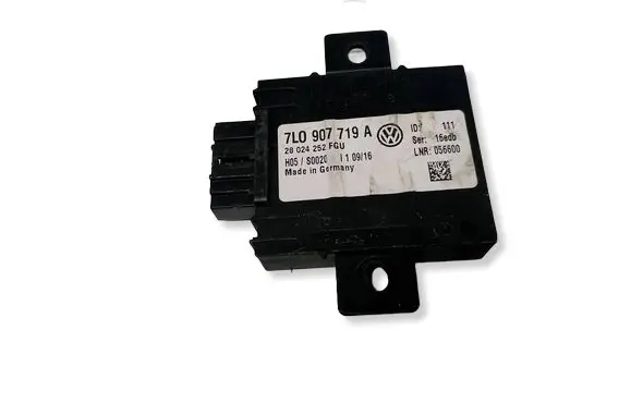 Volkswagen Touran I Alarm control unit/module 7L0907719A