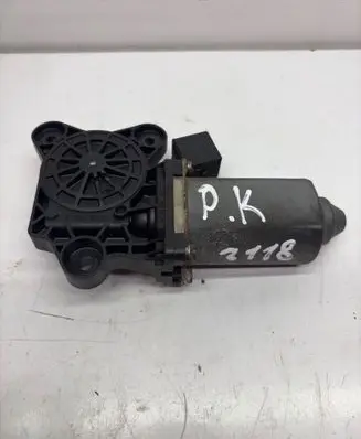 Mercedes-Benz C W203 Front door window regulator motor A2208204842 119651105