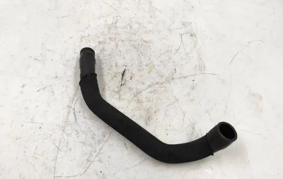 Audi A6 S6 C6 4F Engine coolant pipe/hose