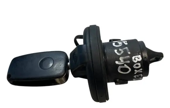 Peugeot Boxer Fuel tank cap lock