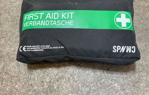 Volvo EX30 First aid kit 8202228888