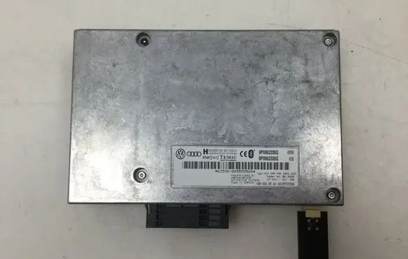 Audi A4 S4 B7 8E 8H Bluetooth control unit module 8P0862335Q