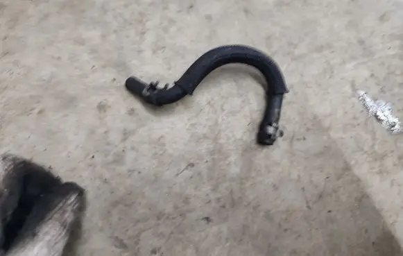 Toyota Avensis T250 Engine coolant pipe/hose