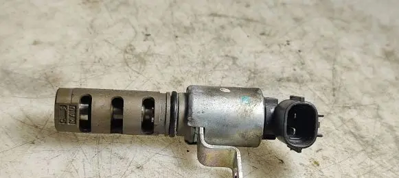 Toyota Yaris Camshaft vanos timing valve 347020 522021