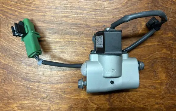 Renault Zoe Air conditioning (A/C) expansion valve 924871682R 4433101163