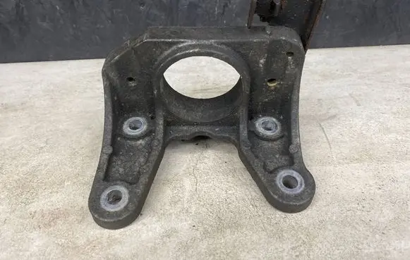Opel Vivaro Gearbox mounting bracket 8200219372A