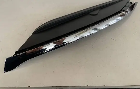 Volkswagen Touareg III Under headlight/headlamp trim 761998119