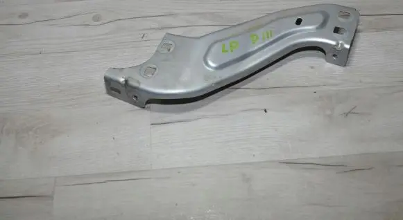 Peugeot Partner Fender mounting bracket