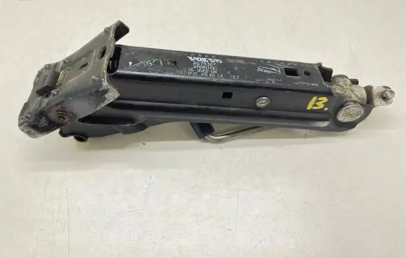 Volvo S80 Lift Jack 8679369