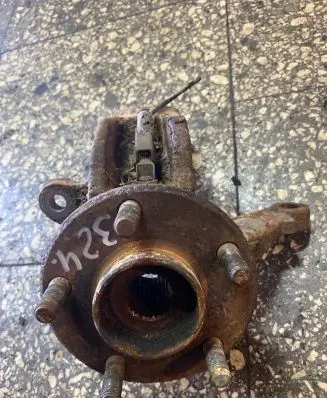 Ford Mondeo Mk III Front wheel hub