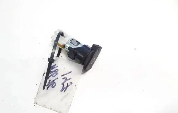 Volkswagen Golf V Cigarette lighter 