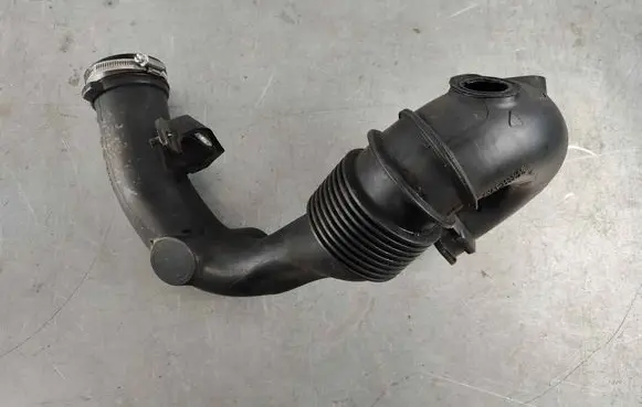Intercooler hose/pipe