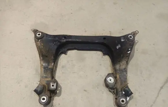 Volkswagen PASSAT B5 Front subframe 