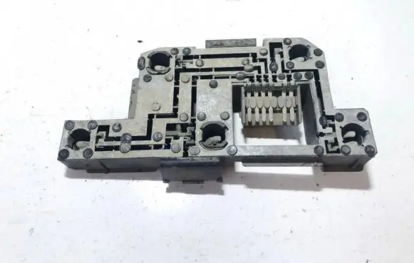 Ford Mondeo MK I Tail light bulb cover holder 93bg13n004ba 93bg-13n004-ba
