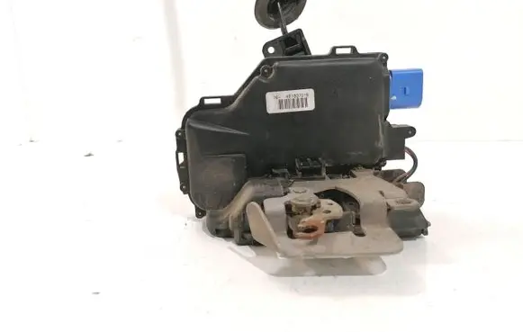 Audi A8 S8 D3 4E Front door lock 4E1837016