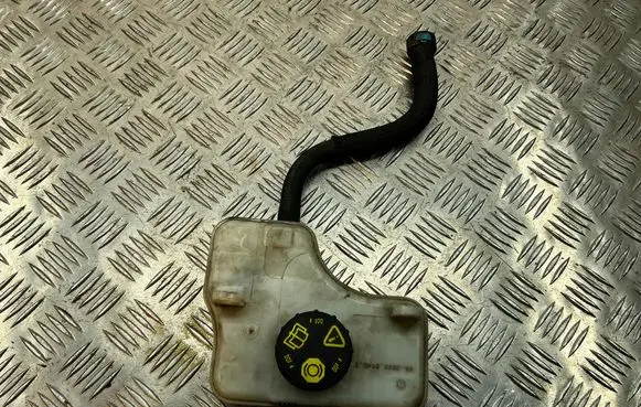 Brake fluid reservoir