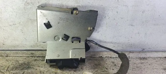 Ford Mondeo Mk III Tailgate exterior lock 754669