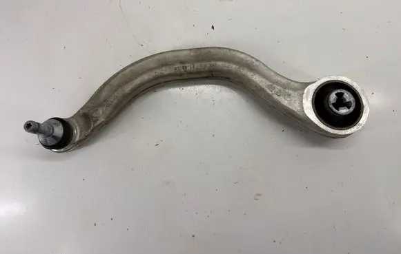 Tesla Model 3 Front lower control arm/wishbone 104435900A
