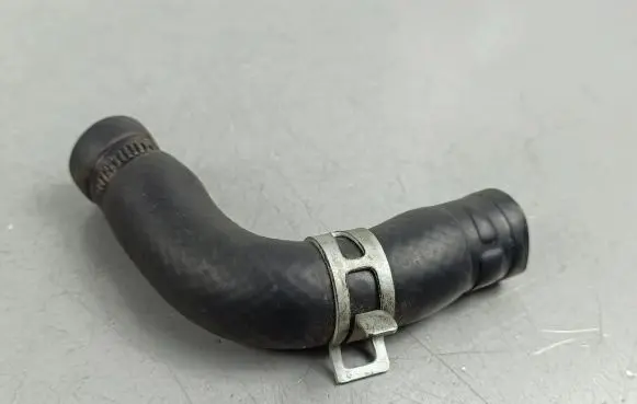 SsangYong Musso Engine coolant pipe/hose