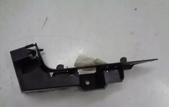 BMW X3 E83 Front bumper mounting bracket 51113400919