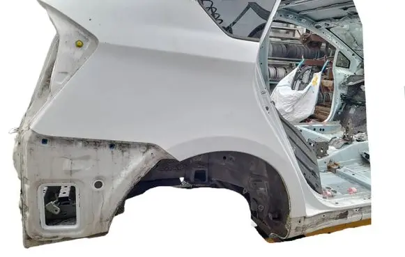 Toyota Prius (XW30) Rear quarter panel 6160147090