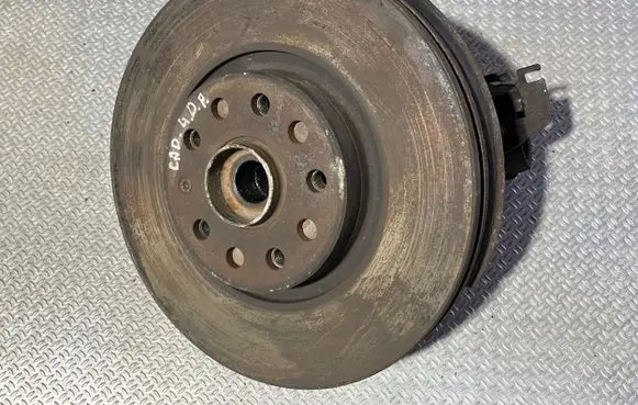 Volkswagen Caddy Front wheel hub