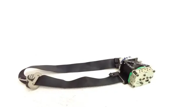 Mazda 6 Front seatbelt 0437002