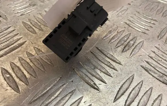 Sensor