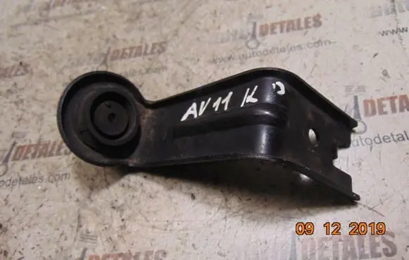 Toyota Avensis T270 Radiator support slam panel bracket 