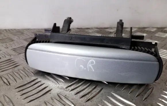 Audi A3 S3 A3 Sportback 8P Rear door exterior handle 4B0839885