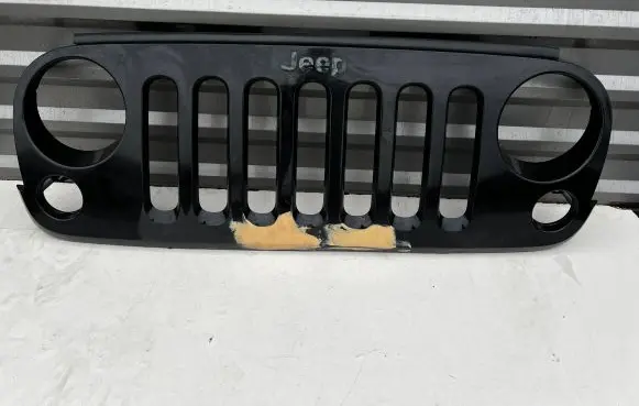 Jeep Wrangler Front bumper upper radiator grill 1BM91TRM