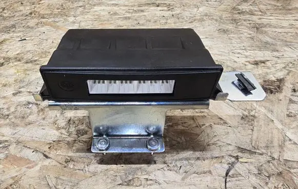 Maserati Coupe Alarm control unit/module V32075A M826