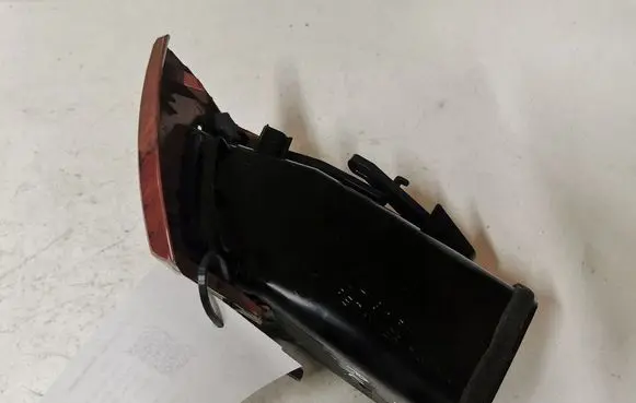 Toyota Avensis Verso Dashboard side air vent grill/cover trim 5566144040 5566144110