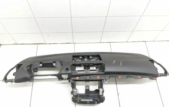 BMW 1 E81 E87 Dashboard 114418 5145114418 4738999