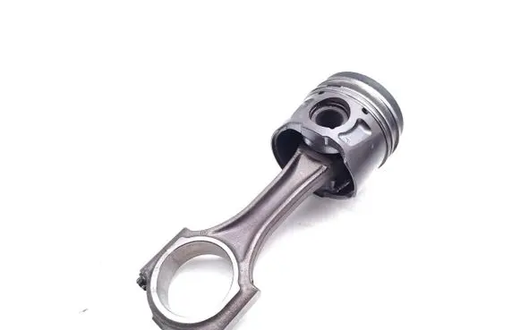 Land Rover Freelander 2 - LR2 Piston with connecting rod 224DT
