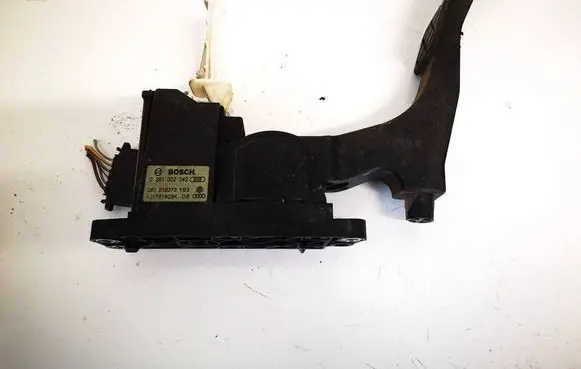 Volkswagen Golf IV Accelerator throttle pedal 1j1721503k 0281002342