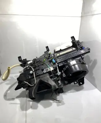 Toyota Yaris Interior heater climate box assembly 870500D341