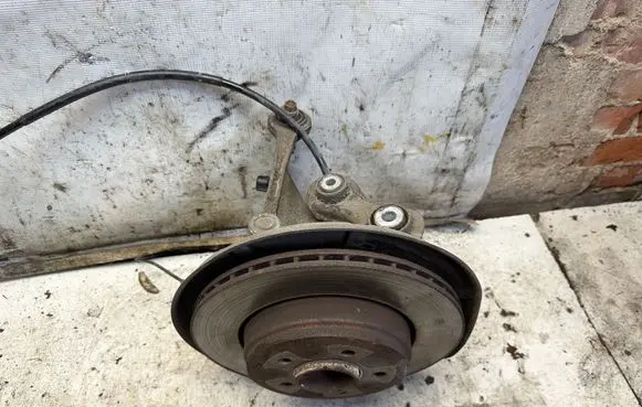 BMW 5 E60 E61 Rear wheel hub spindle/knuckle