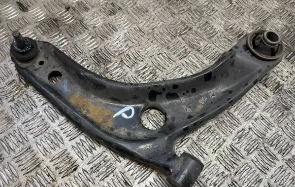 Toyota Yaris Front lower control arm/wishbone 