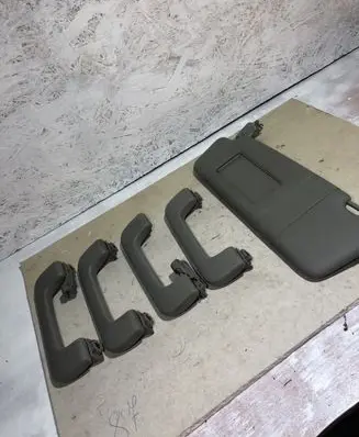 Audi A4 S4 B6 8E 8H A set of handles for the ceiling 