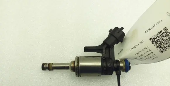 BMW 1 F20 F21 Fuel injector 7591623 V7591623