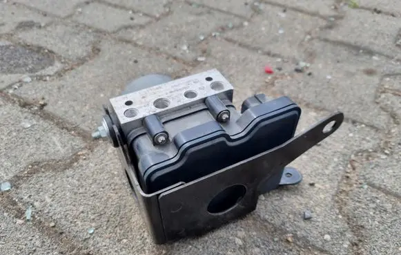 Renault Kangoo II ABS Pump 476601406R