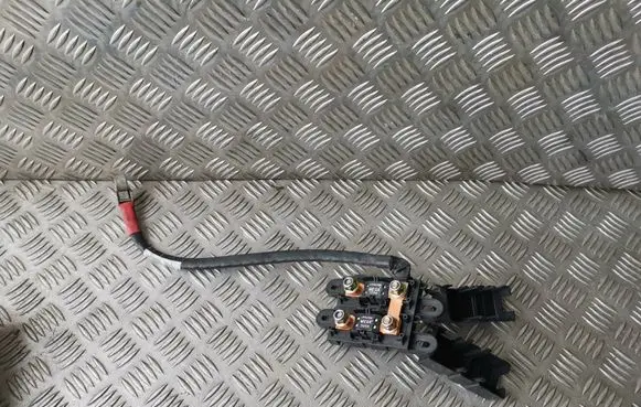 Jaguar XJ X308 Positive cable (battery) LJE3690AA 5293147 LJE2850AA